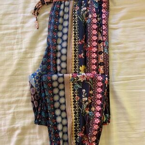 Johnny Was 
Silk Garden Pattern Jogger